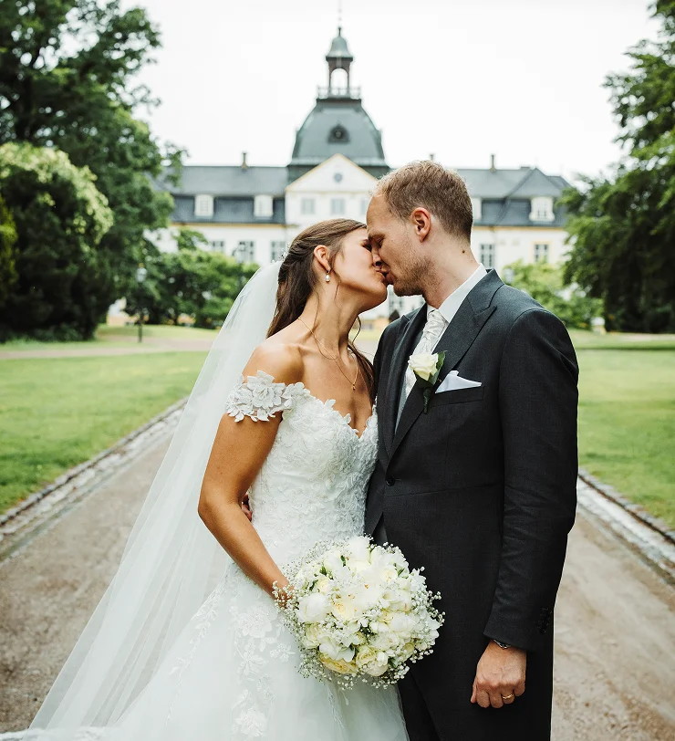 Brudepar i Slotshaven ved Charlottenlund Slot