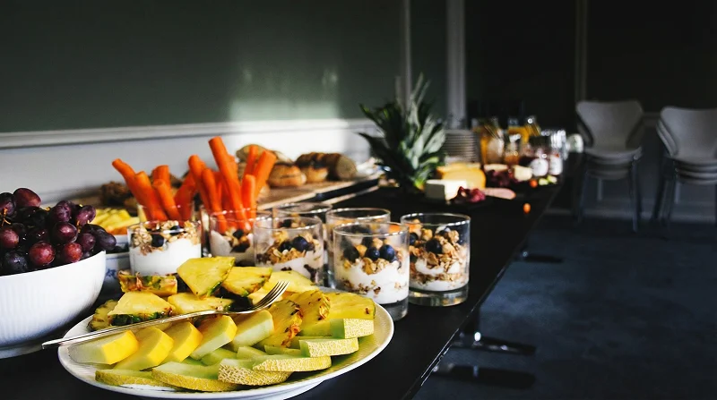 Forplejning på Charlottenlund Slot til dagsmøder